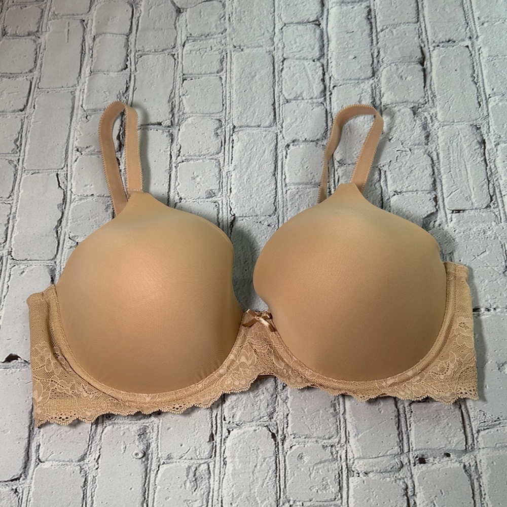 A Pea in the Pod Smooth Nude Lace T-Shirt Nursing Bra 40D